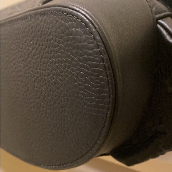 Louis Vuitton CHRISTOPHER MM - Picture 16 of 17